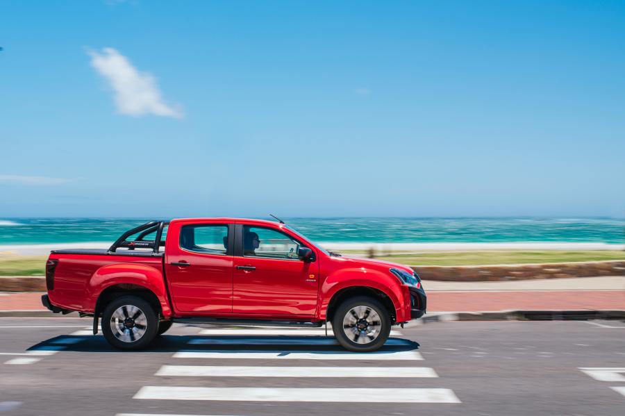  Isuzu D-Max X-Rider Double Cab 2018 года  (ZA) (фото 20 из 32)